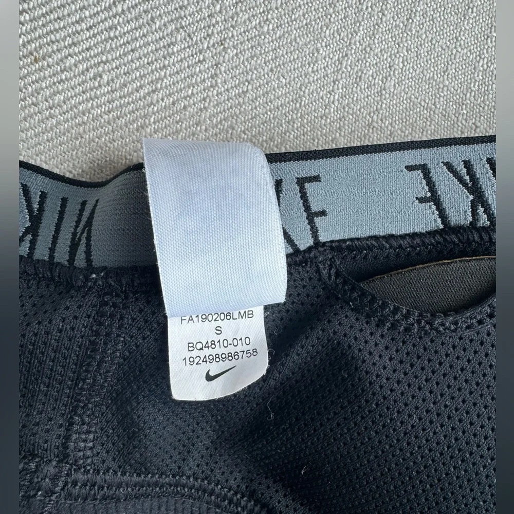 Nike sports bra size small - Picture 5 of 5
